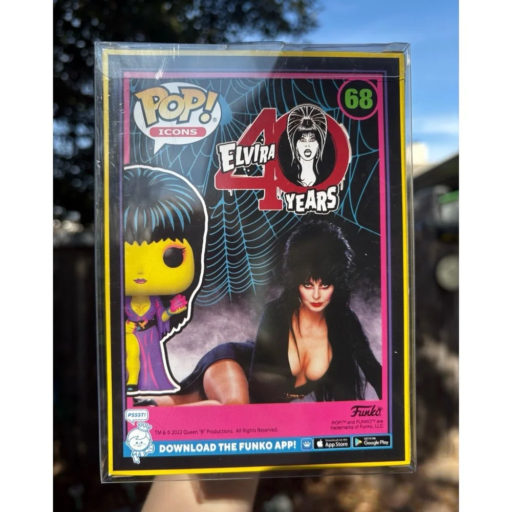 Elvira Blacklight Funko Pop Exclusive